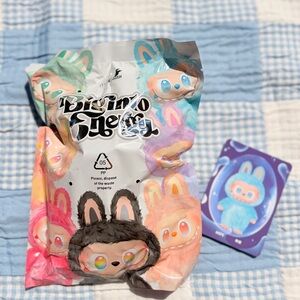 Popmart Big Into Energy “Hope”